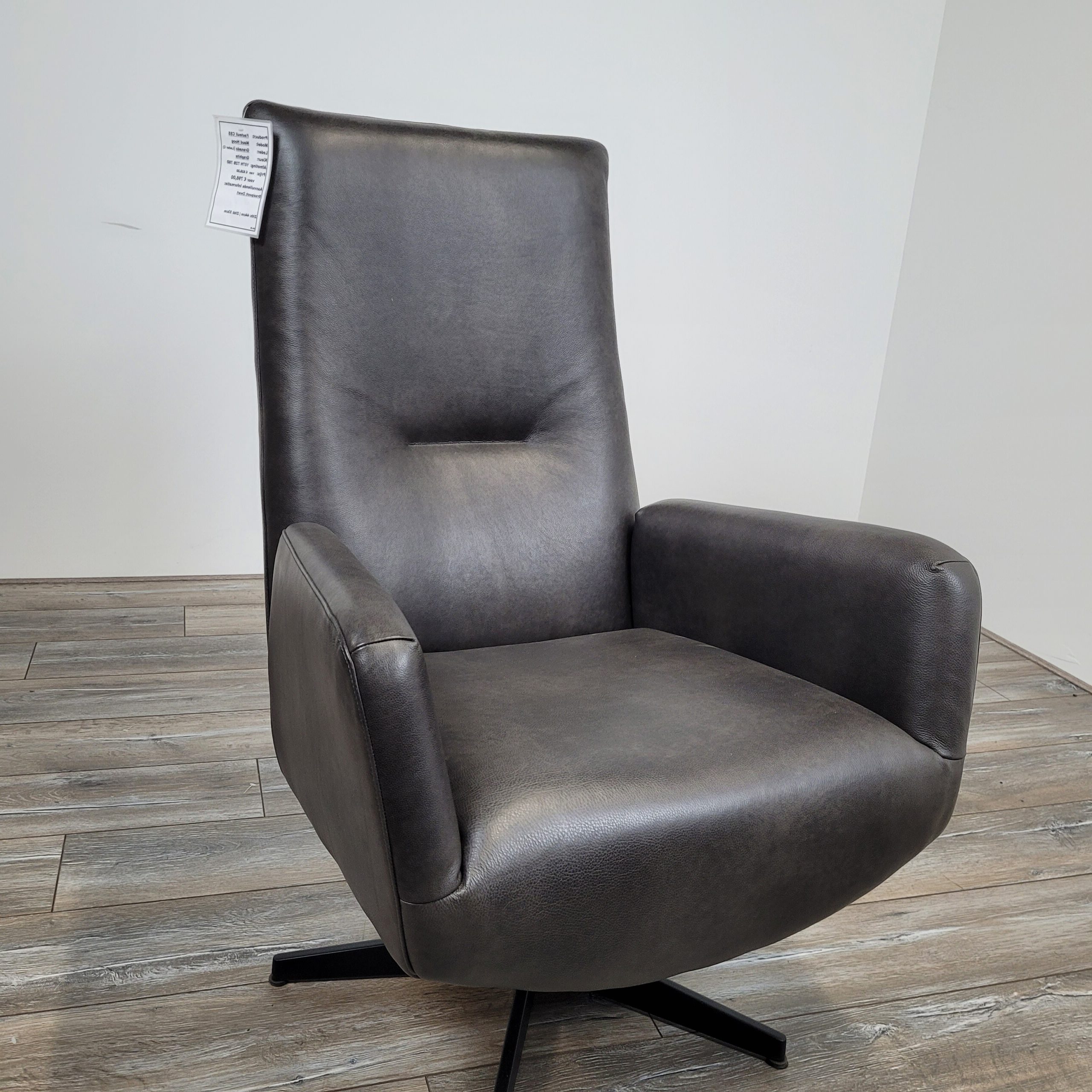 Uitvoeren hoesten scheuren Outlet fauteuil – B&G Meubelen Oene